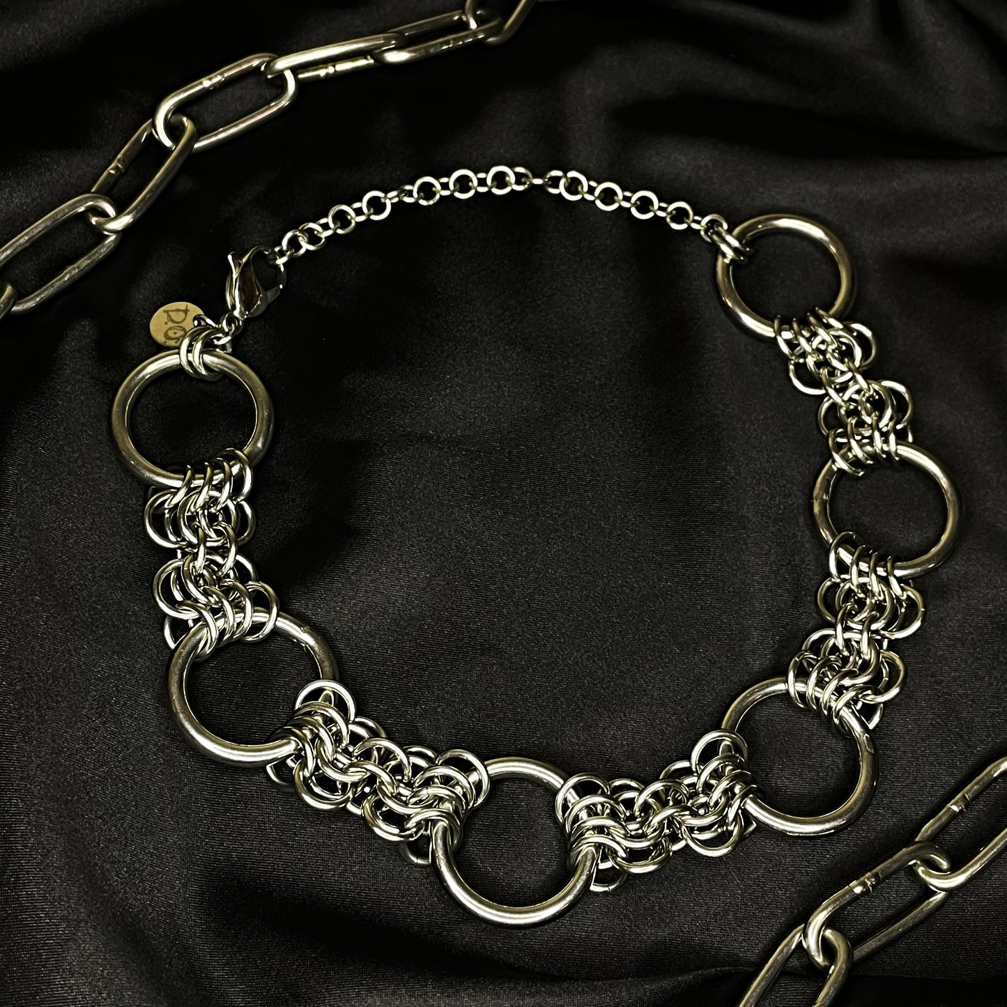the butterfly choker