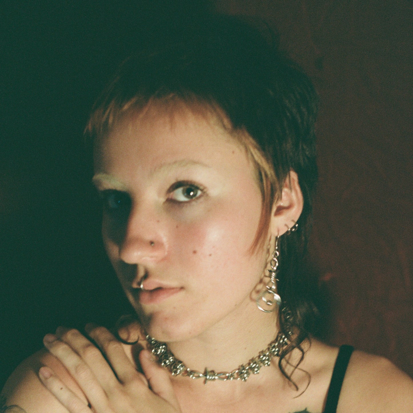 the barbed wire charm earrings