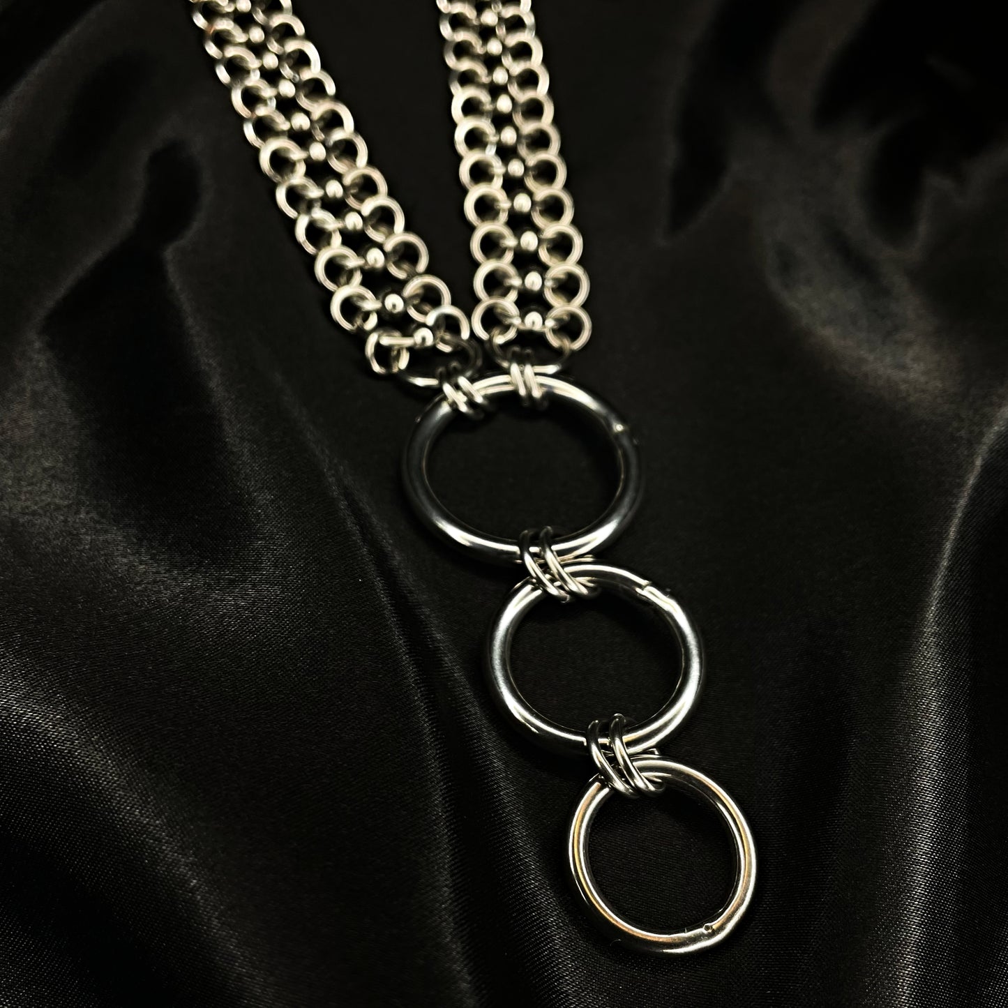 the centipede o ring necklace