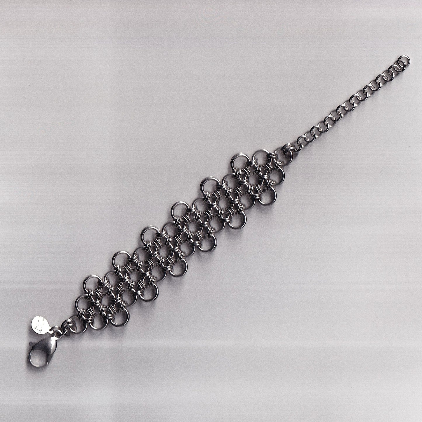 the lace bracelet