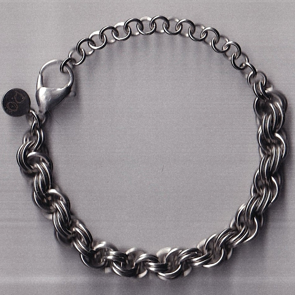 the rope bracelet
