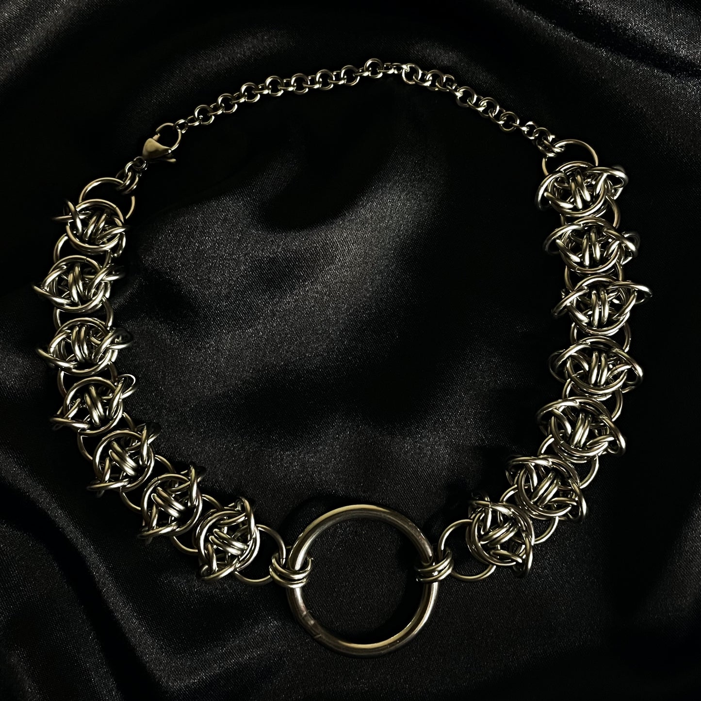 the barbed wire choker