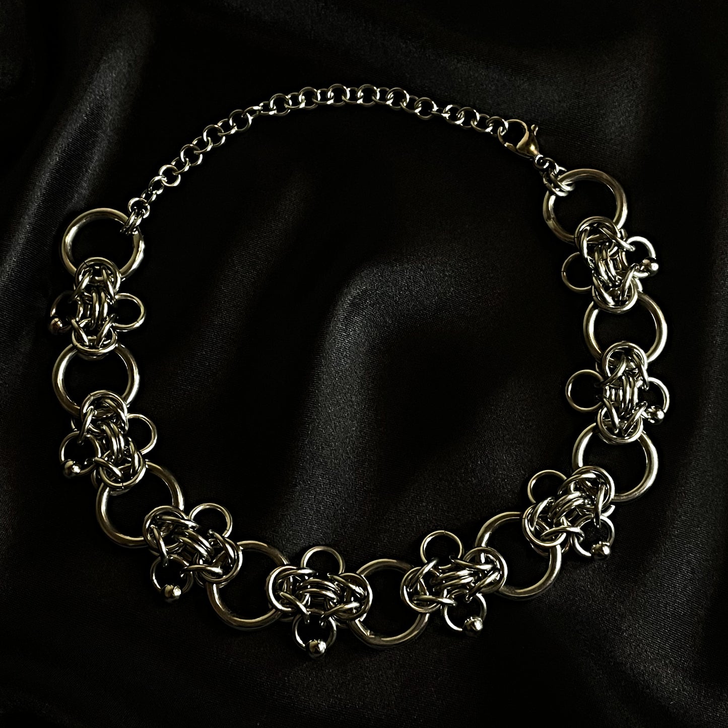 the pierced clover choker