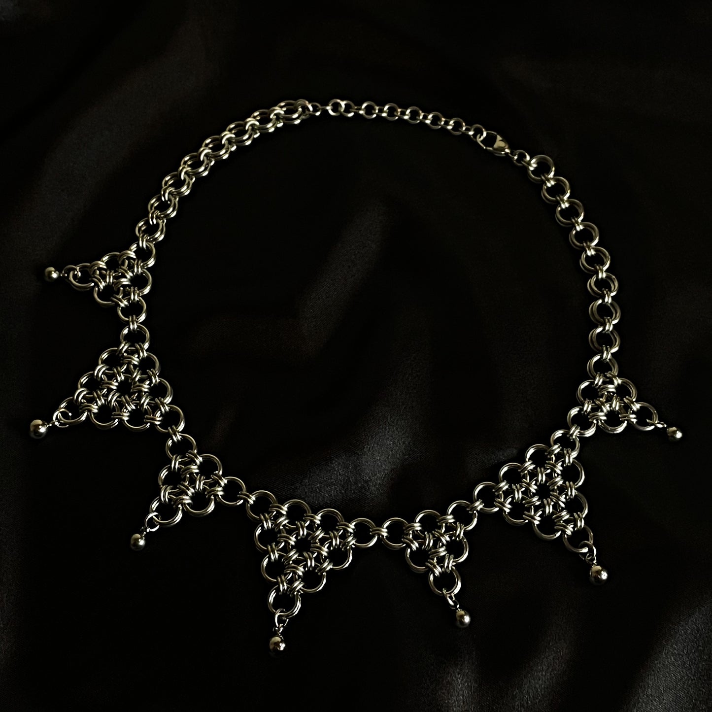 the pierrot collar