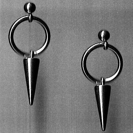 the spike stud earrings