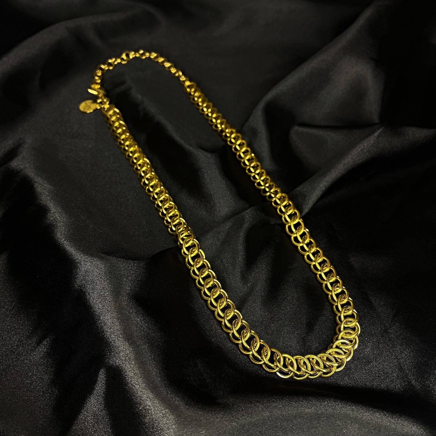 the simple 3 in 1 half persian chain in brass