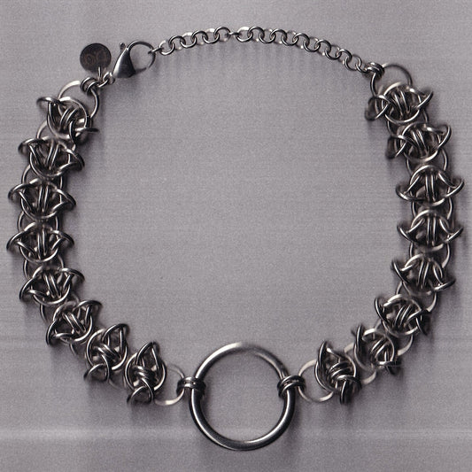 the barbed wire choker