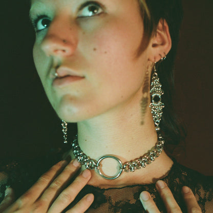 the beaded helm choker
