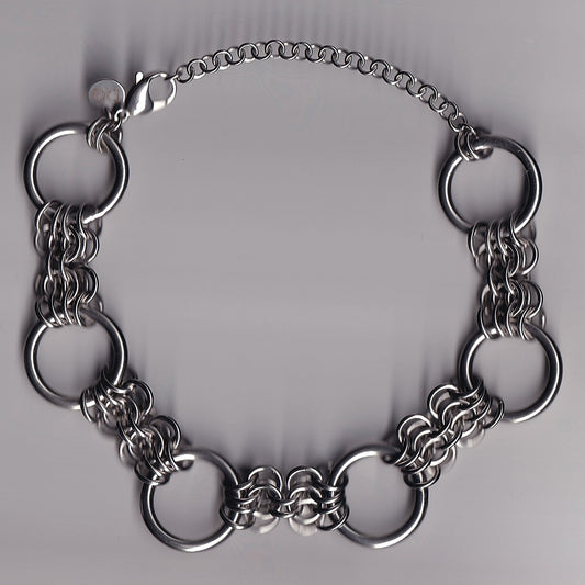 the butterfly choker