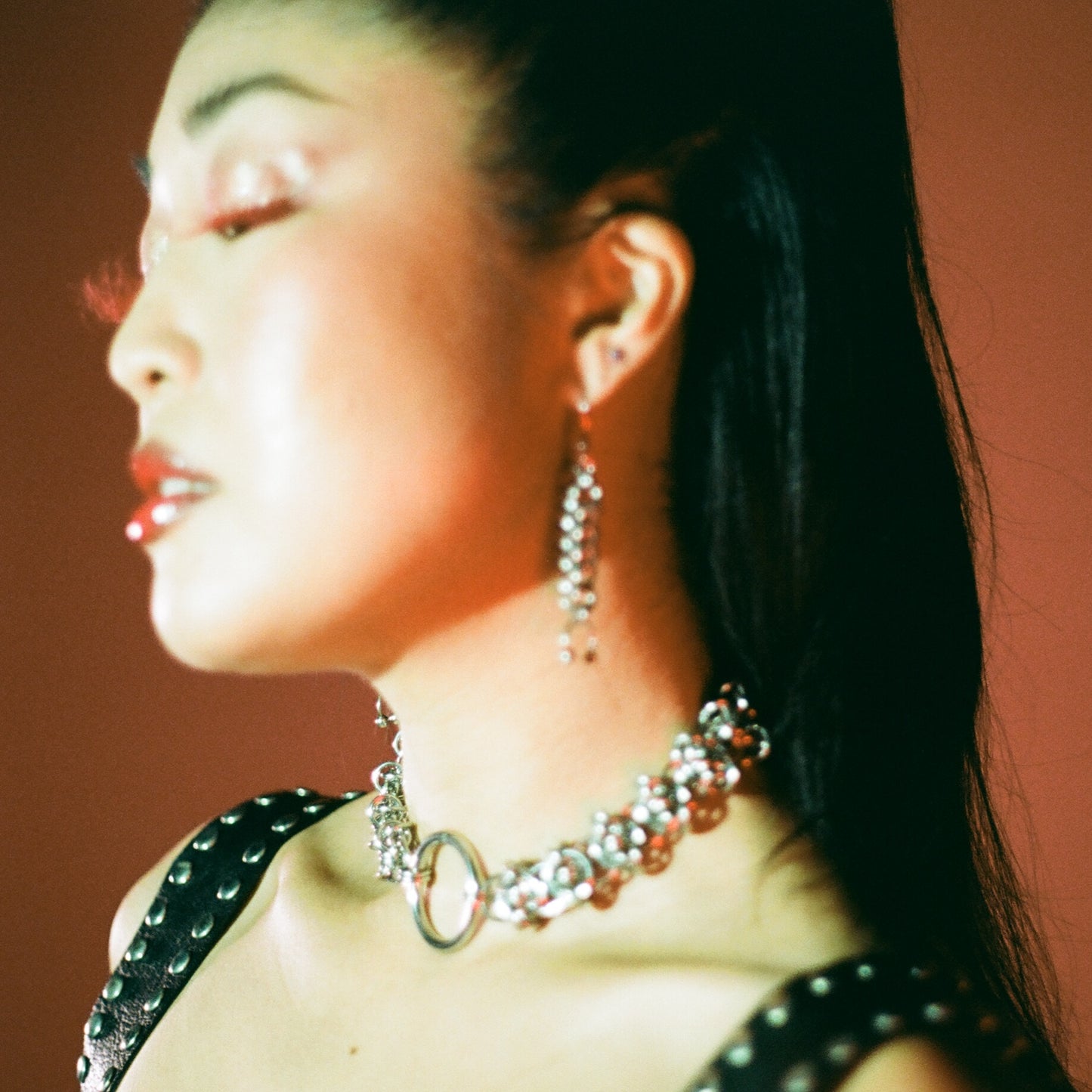 the barbed wire choker