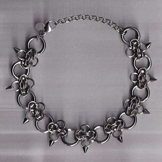 the clover spike choker
