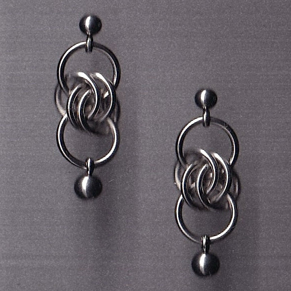 the dewdrop stud earrings