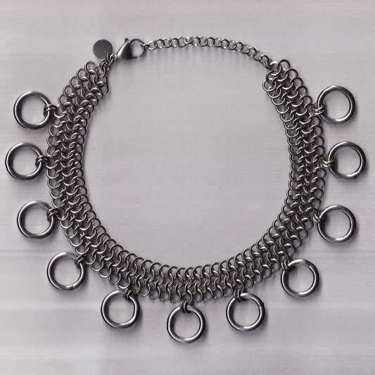 the european o ring choker