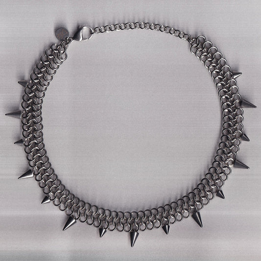 the european spike collar