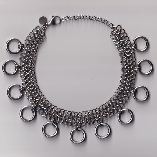 the european o ring choker