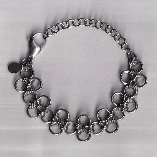 the ribbon bracelet
