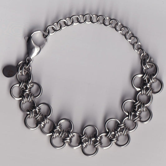 the ribbon bracelet