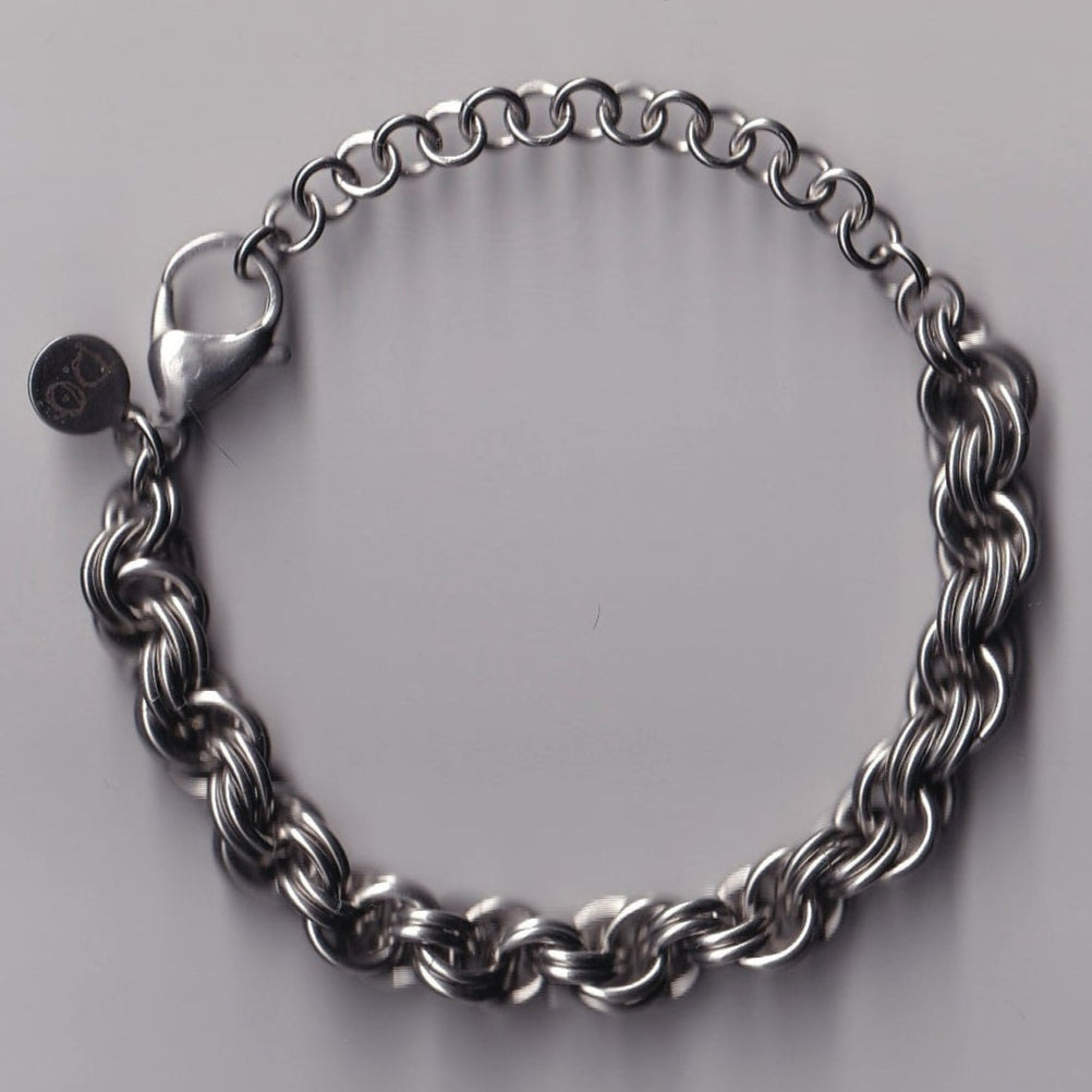 the rope bracelet