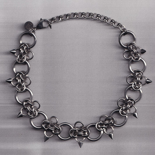 the clover spike choker