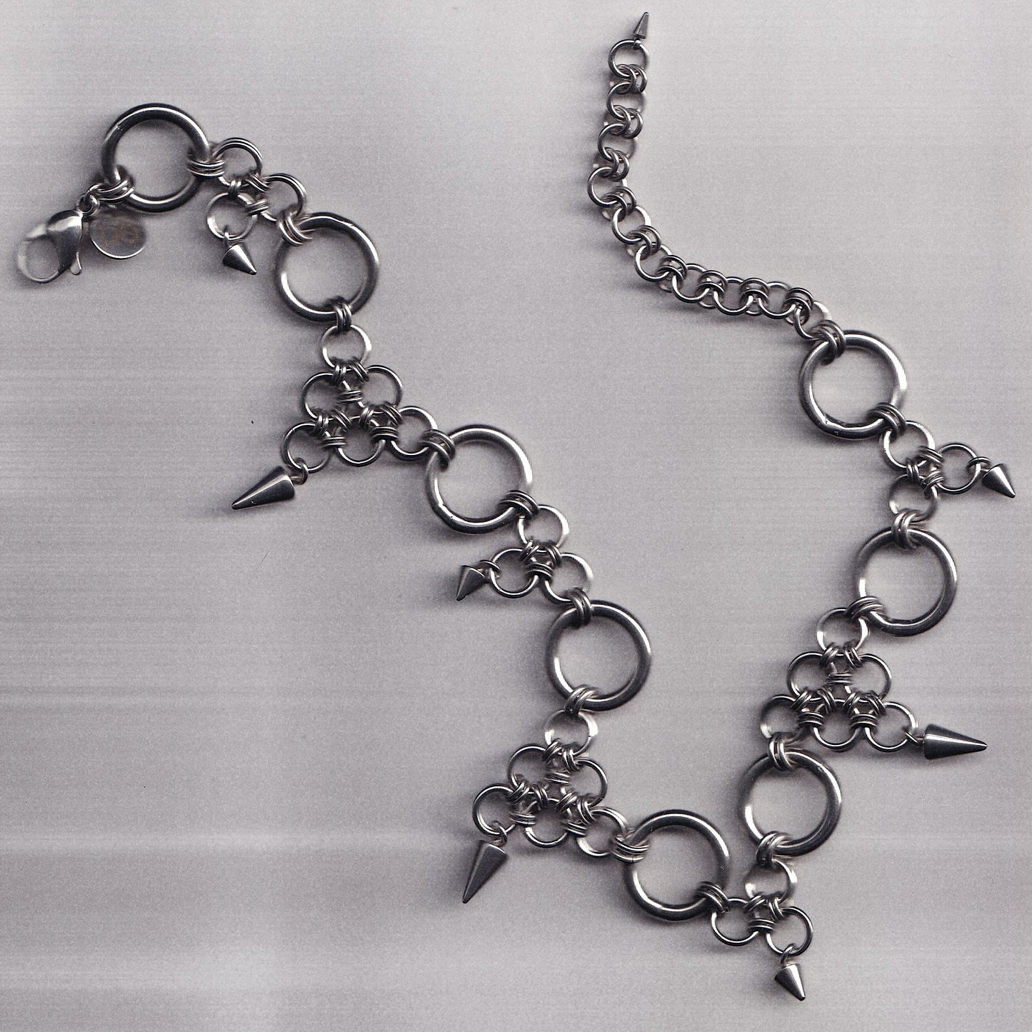 the pierrot spike choker
