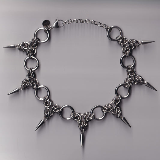 the triad spike choker