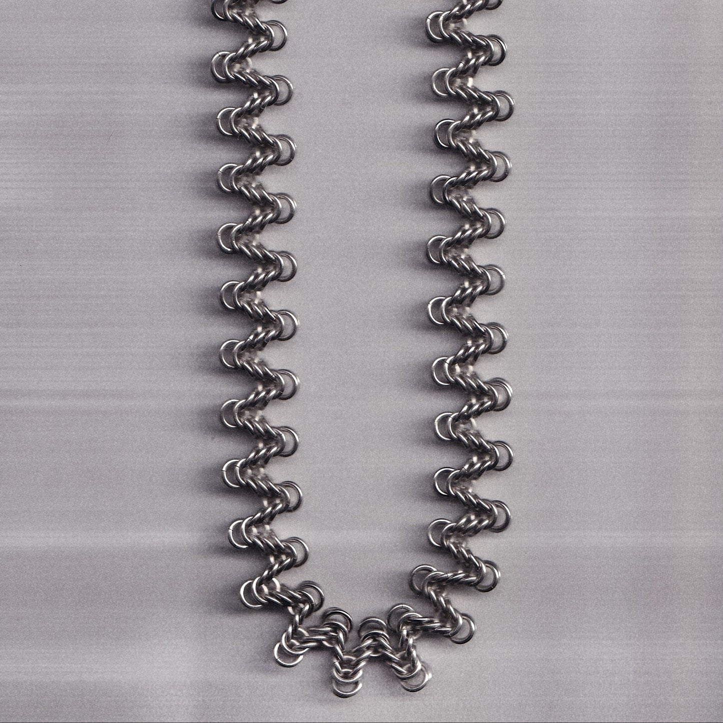 the zig zag chain